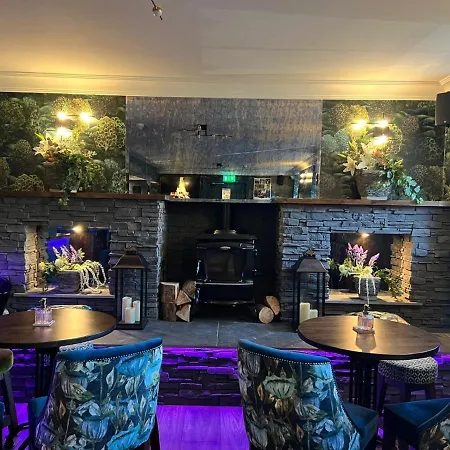 Hotel Quinns Bar And Guesthouse Main Street Garristown County Dublin *